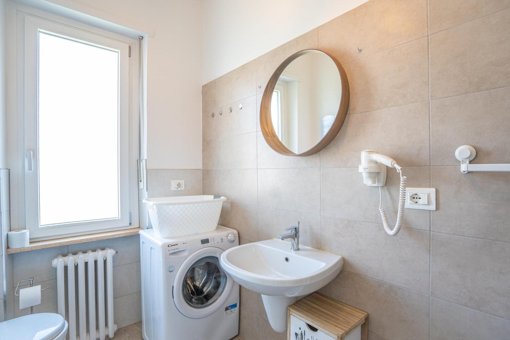 Apartamento Private Parking, With Hill View Alba  Exterior foto